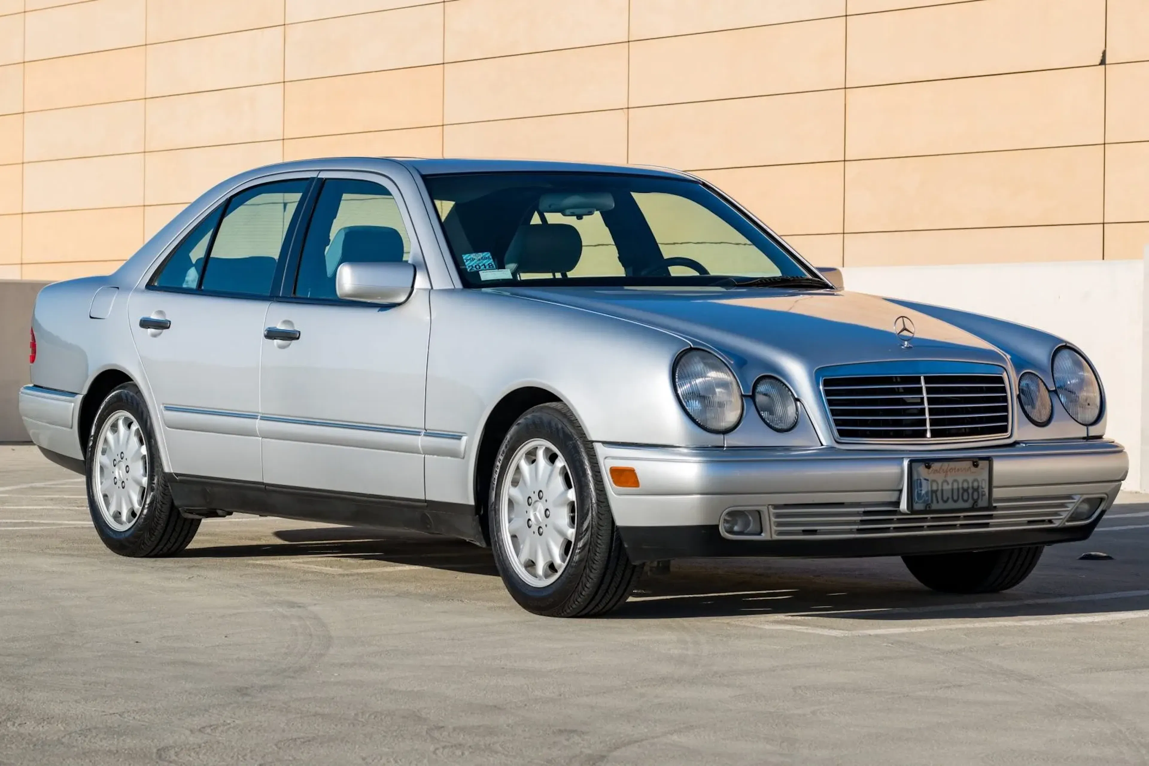2001 Mercedes-Benz E320 VIN WDBJH65J21B226854 | Hagerty Valuation